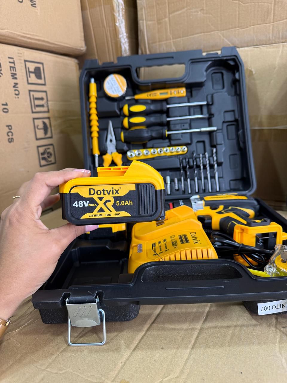 Kit de Herramientas Eléctricas Recargables Dotvix – 88 Piezas Profesionales