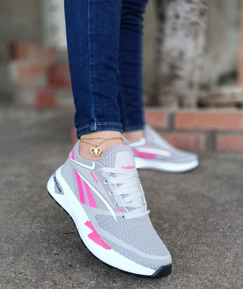 Tenis para dama con suela liviana y confort, no deja pasar esta oportuidad para extrenar con nuestros diseños