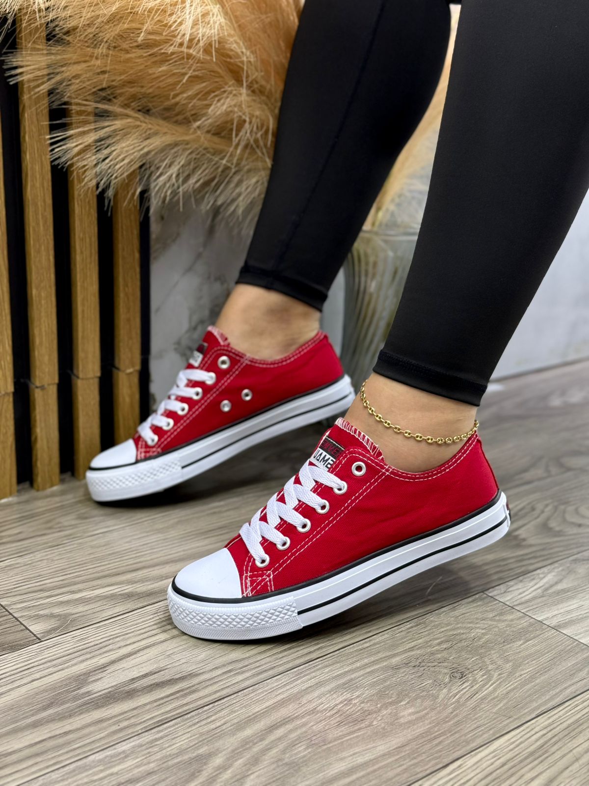 Zapatillas Bajas para Dama - Parte Superior de PU y Suela de Goma,